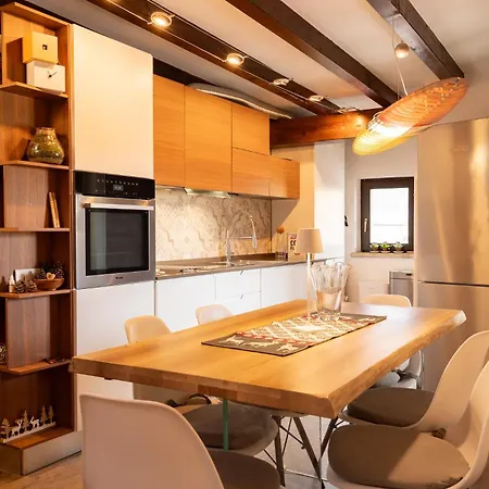 Attico Terrazza Panoramica Goldensuitesitaly908 Trento
